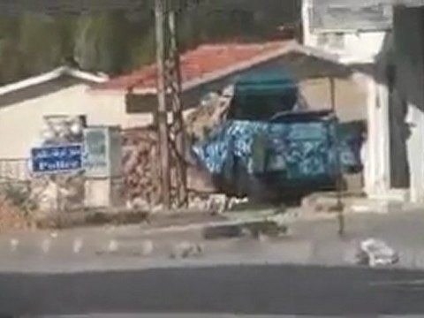 فري برس حمص البياضه تواجد المدرعات داخل الحي تكذيبا لنبيل العربي 3 1 2012