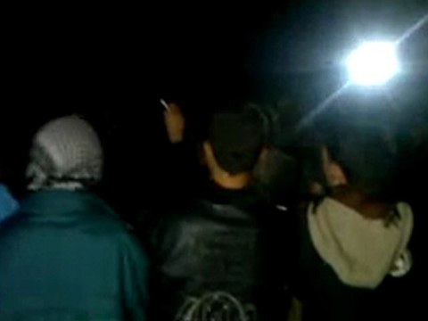 فري برس حمص كرم الزيتون حي الرفاعي مظاهرة رغم انقطاع الكهرباء حتى بوجود المراقبين بحمص 3 1 2012