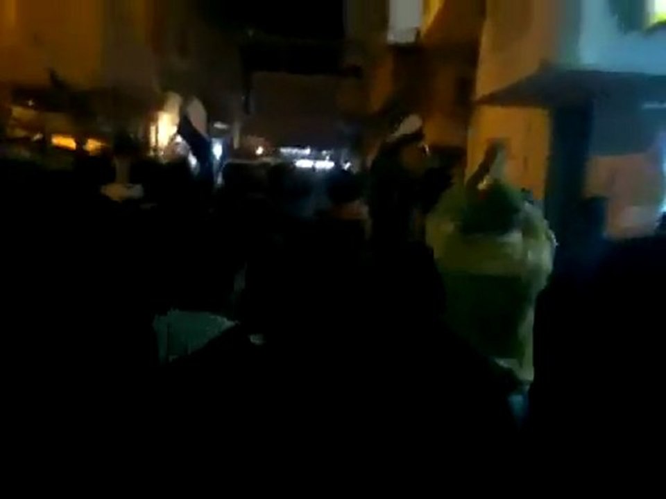 فري برس   مظاهرة مسائية في حي العسالي بدمشق تنتقد الجامعة 4   1 2012