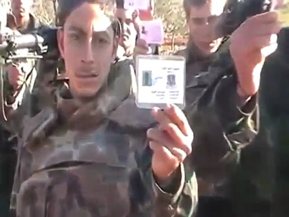 فري برس   ادلب انشقاق في جبل الزاوية وتبديل هويات المنشقين لهويات شرطة مدنية 4 1 2012