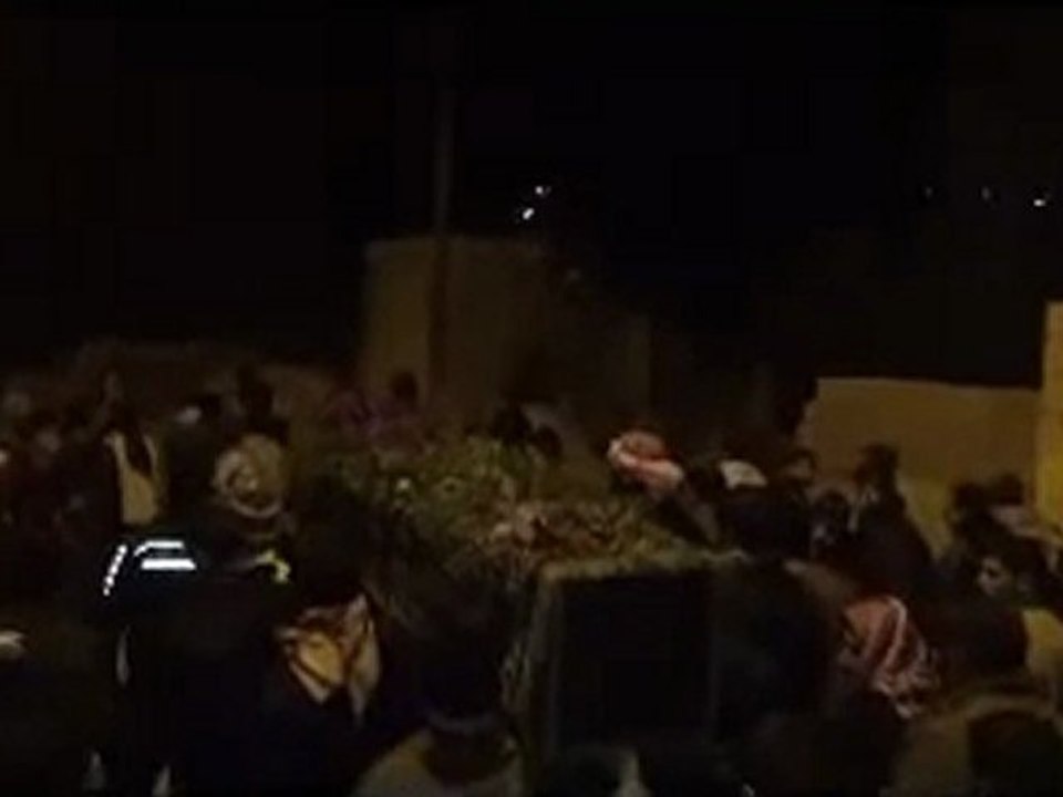 فري برس   ادلب كفرتخاريم تشييع الشهيد المجند محمد نضال جبس اللذي قضى بتعذيب الامن بعد رفضه اطلاق النار على المتظاهرين 4 1 2012‎