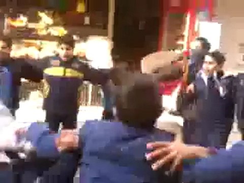 فري برس دمشق الحجر الأسود مظاهرة طلابية 4 1 2012 ج3