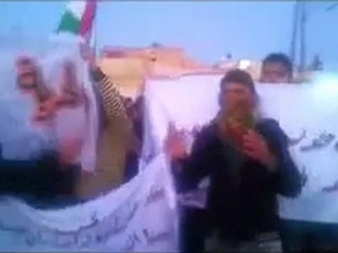 فري برس احرار الحسكة حرق صورة المجنون بشار الاربعاء 4 1 2012