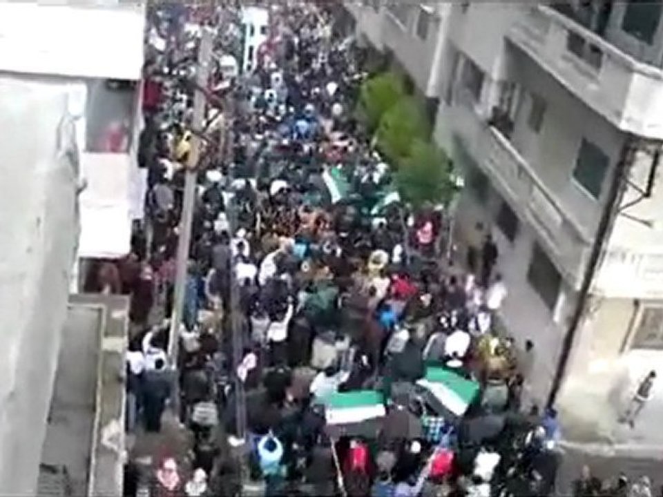 فري برس   حمص المحتلة أحرار الوعر القديم جمعة إن تنصروا الله ينصركم مقطع ورائع 6 1 2012 ج3