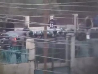 فري برس   درعا المحطة حي الكاشف قطعان الامن تحاصر مسجد مصعب بن عمير في جمعة ان تنصرو الله ينصركم 6 1 2012