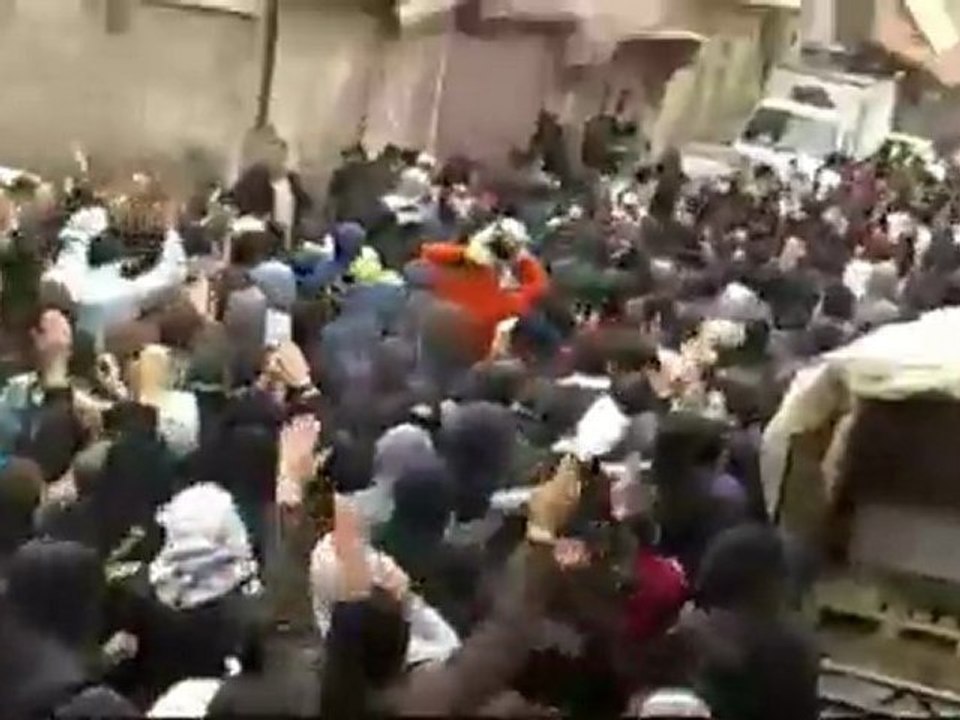 فري برس   دمشق   المزة مظاهرة المزة جمعة إن تنصروا الله ينصركم 6 1 2012