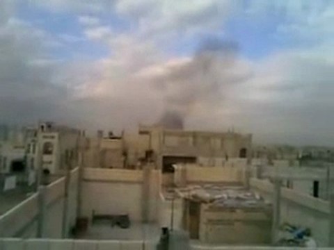 فري برس حمص كرم الزيتون حي الرفاعي قصف ار بي جي على المنازل وطلاق نار من المدرعات على البيوت الأمنة 8 1 2012