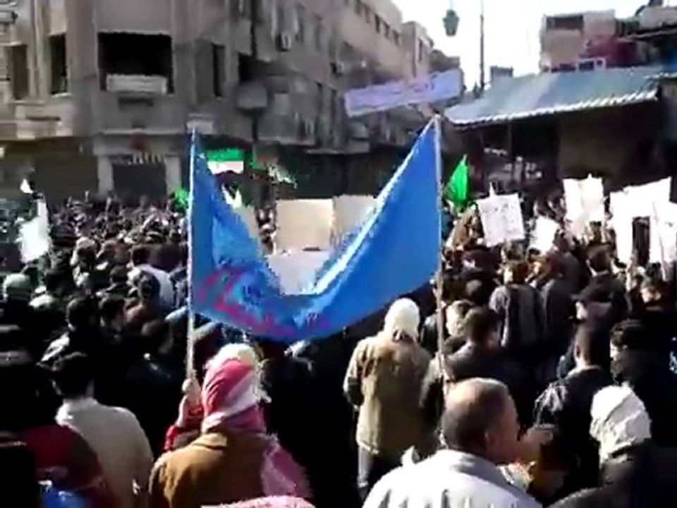فري برس   ريف دمشق دوما    مظاهرة جامع الكبير جمعة معتقلين الثورة    20 1 2012