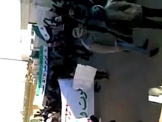 Télécharger la video: فري برس   حلب   عنجارة    جمعة معتقلي الثورة 20 1 2012