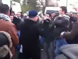 فري برس   لندن   مظاهرة احرار بريطانيا امام السفارة 21 1 2012 ج3