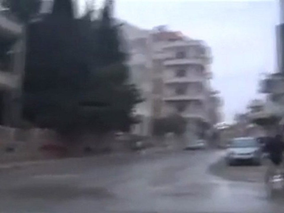 فري برس   مدينة ادلب اطلاق النار الكثيف 21 1 2012