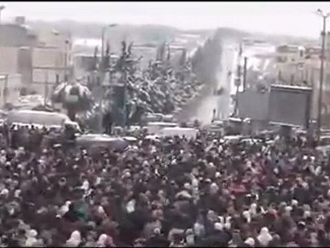 فري برس مدينة ادلب تشييع ابطالنا محمود وماهر شحود 22 1 2012 جـ3