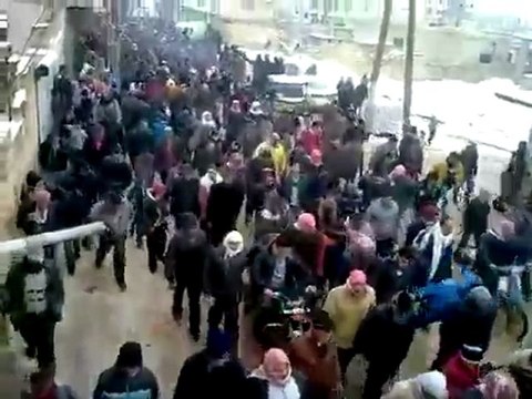 فري برس إدلب بنش منظر مهيب لتشيع الشهيد اياد سنقر 22 1 2012