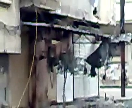 فري برس حمص باب تدمر اثار الدمار جراء الهجوم الهمجي من عصابات الاسد 23 1 2012