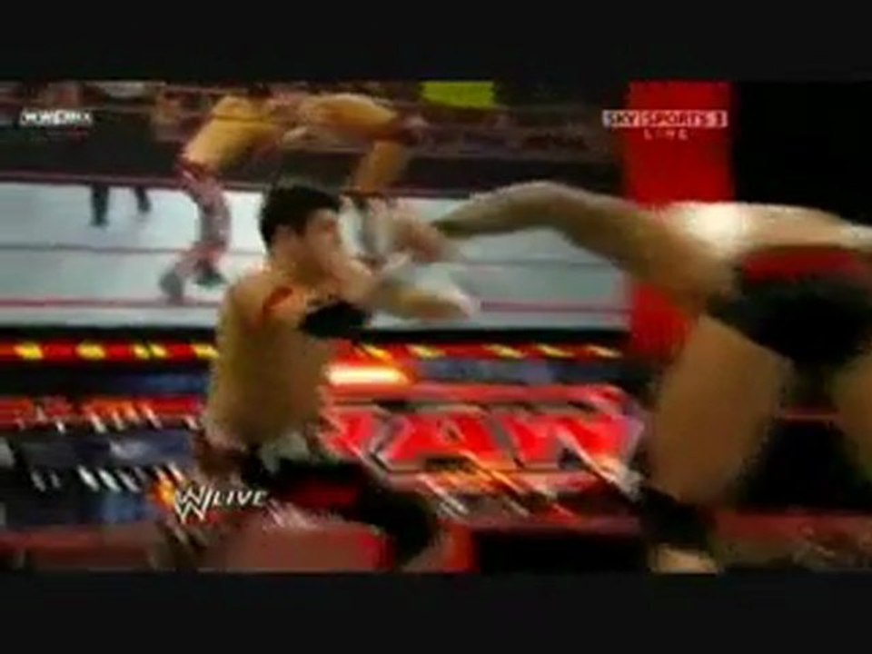 WWE RAW 11_23_2009_ Randy Orton Vs Evan Bourne_WMV V9