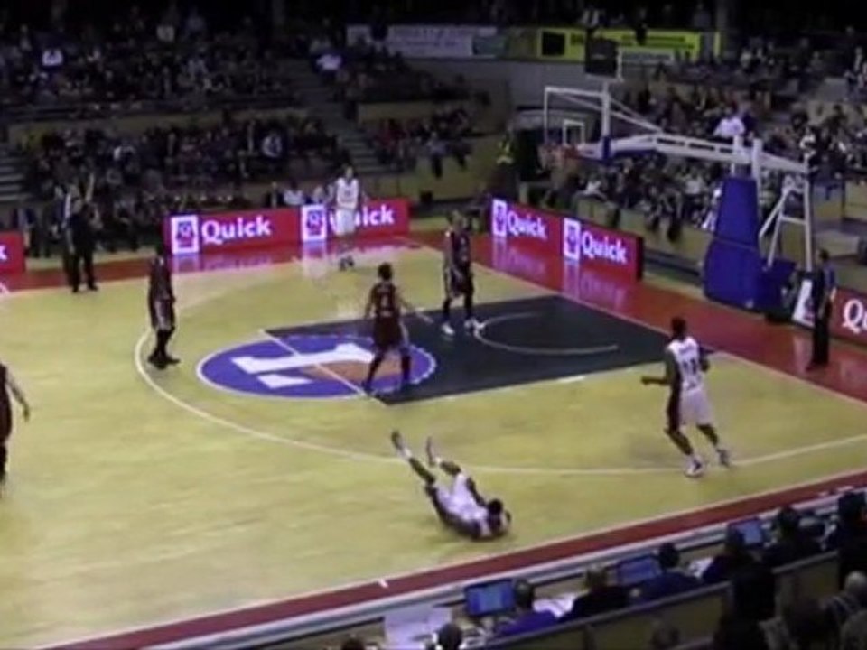 Buzzer beater de Malcolm Delaney