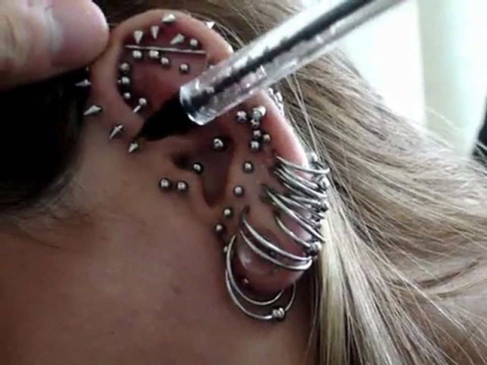 BodyJewelryRing - Bakerite Snow Stone