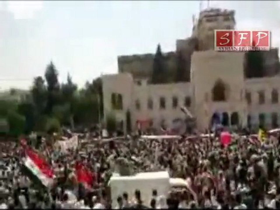 July 1st, 2011 Hama - Alassi Square  جمعة ارحل - ساحة العاصي