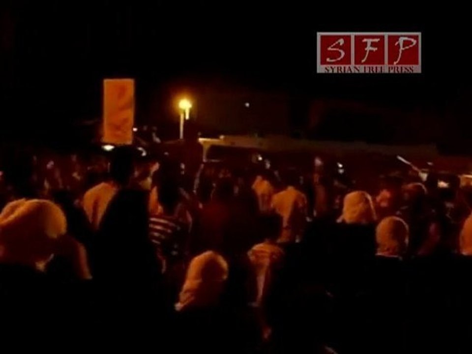 مشاركة حرائر المعضمية في عرس الشهيد ولهتاف نصرةً لحماه الجريحة  5 7 2011