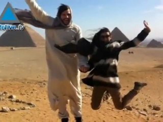 Ashton and Demi Just Hopping