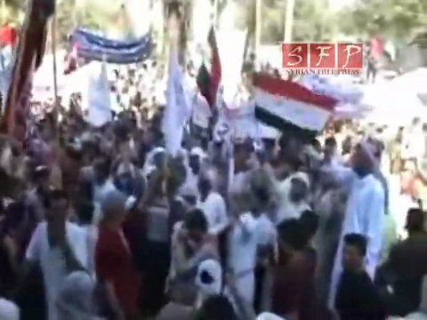 معرة النعمان منظر مهيب جمعة اللاحوار 8-7-2011