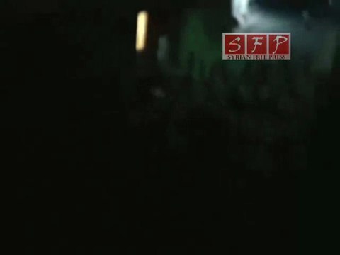 مظاهرة ليلية درعا طريق السد نصرة لحماة ودير الزور 6-8-2011