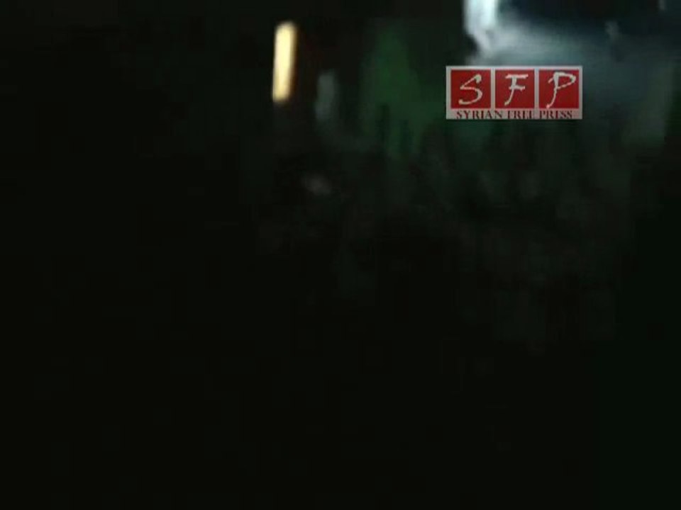 مظاهرة ليلية درعا طريق السد نصرة لحماة ودير الزور  6-8-2011