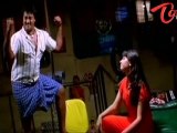 Thamanna Kills Sunil's Cacroach - Telugu Comedy