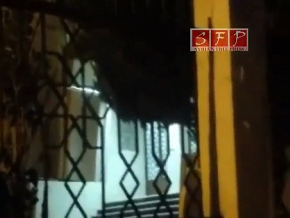 فري برس - إطلاق النار - جامع الزوزو اللاذقية 14-8-2011