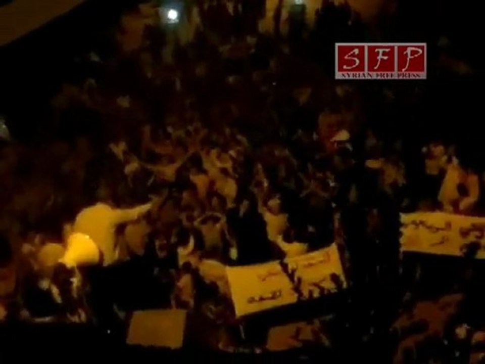 فري برس   ادلب   جبل الزاوية    مظاهرة مسائية رائعة 5 9 2011