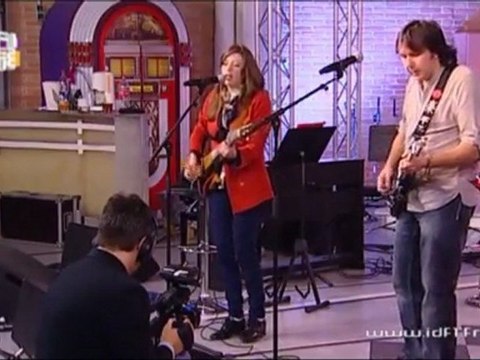 IDF1 CHEZ VOUS Spéciale Dans les coulisses du concert d'Hélène à l'olympia 3/5