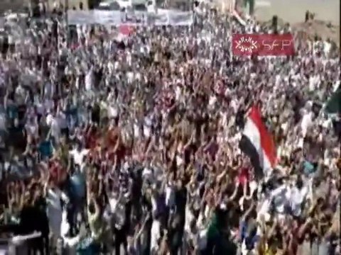 فري برس مظاهرة حاشدة في مدينة بصر الحرير في جمعة الحماية 9 9 2011