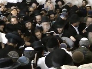 1,300 Jewish worshippers flock to Joseph's Tomb in West Bank to mark death of the biblical figure