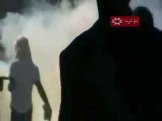 فري برس   دوما اعتقال شبيحة الاسد طفل يافع وضربه17 9 2011