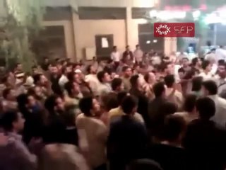 فري برس   سقبا وصول وفود من عربين وجوبر إلى مجلس العزاء 18 9 2011