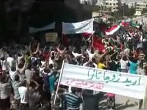 فري برس حمص البياضة مظاهرة في جمعة المجلس الوطني يمثلني 7 10 2011
