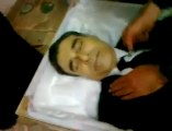 فري برس   القامشلي جثمان الشهيد مشعل تمو قبل تشيعه 8 10 2011