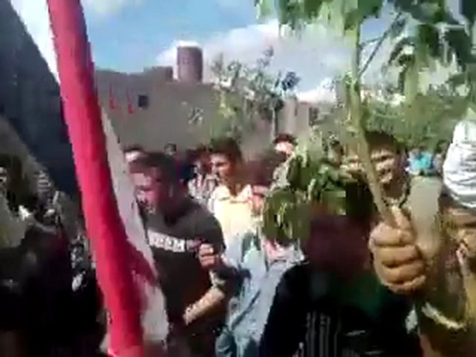 فري برس   إدلب   بسقلا جمعة أحرار الجيش 14 10 2011