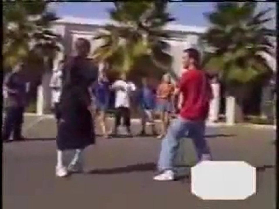 Kung Fu Master vs Gangster Wannabe