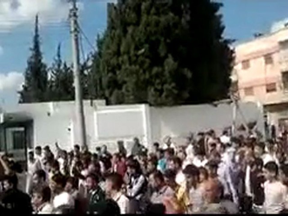 فري برس   حمص باب الدريب تشييع الشهيد محمد سالم طيارة 17 10 2011