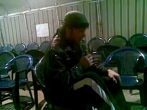 فري برس درعا داعل أذان الشهيد محمد قاسم الجاموس قبل استشهاده 22 10 2011