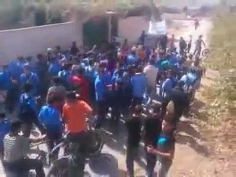 فري برس حوران تل شهاب مظاهرة طلابية في تل شهاب 25 10 2011 ج3