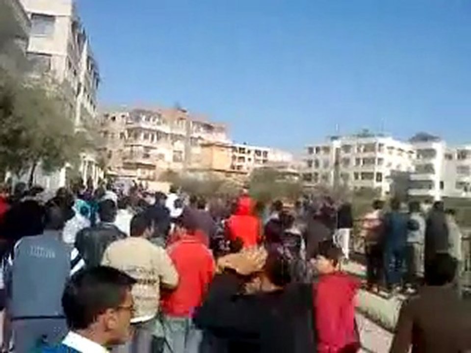 فري برس   جمعة تجميد العضوية حماه  شارع الثلاثين 11 11 2011