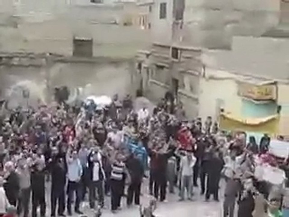 حماه حي الحميدية جمعة الحظر الجوي جـ1 28/10/2011