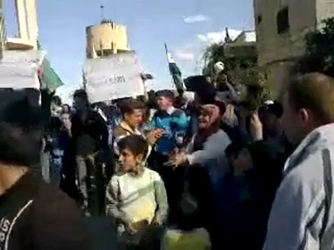 فري برس إدلب حاس مظاهرة طلابية 31 10 2011 جـ2