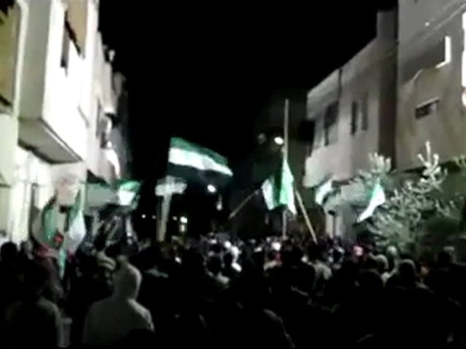 فري برس   حمص الوعر مسائية وقفة العيد 5 11 2011