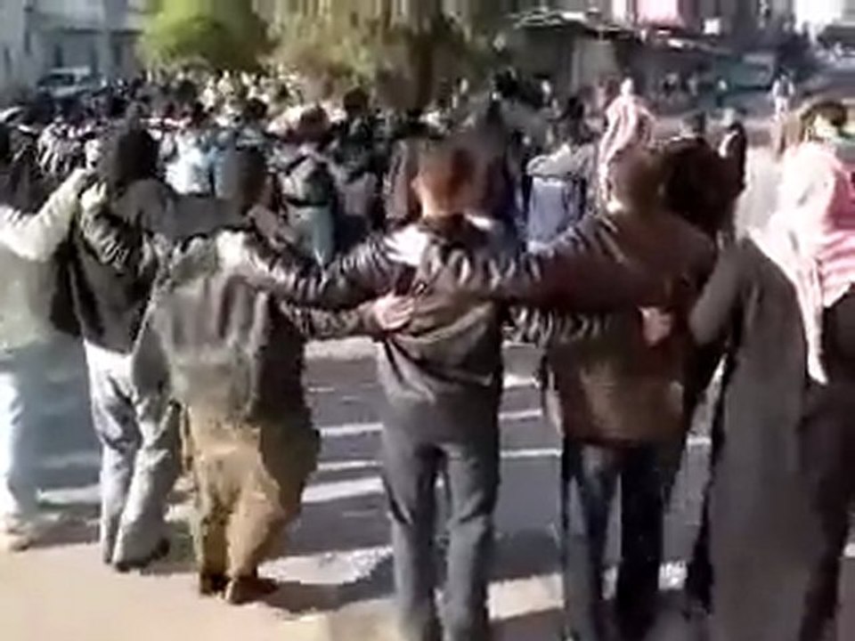 فري برس   حماة   حي الحميدية   مظاهرة في أول أيام العيد 6 11 2011