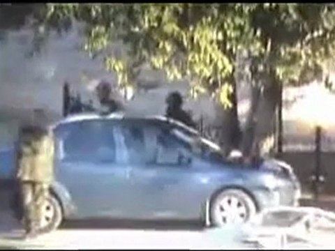 فري برس حماة حي الكرامة انتشار عصابات الامن والشبيحة حول مسجد الشيخ سعيد الجابي لمنع خروج مظاهرة بعد صلاة العيد 6 11 2011