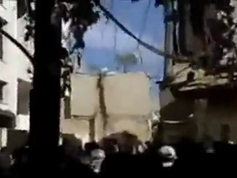فري برس   دمشق برزة  سوريا للثوار غصب عنك يابشار 10 11 2011