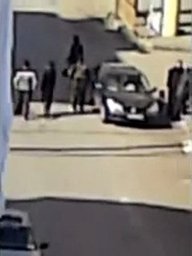 فري برس حماة انتشار عناصر الجيش والشبيحة في شارع 15 اذار خلال جمعة تجميد العضوية 11 11 2011